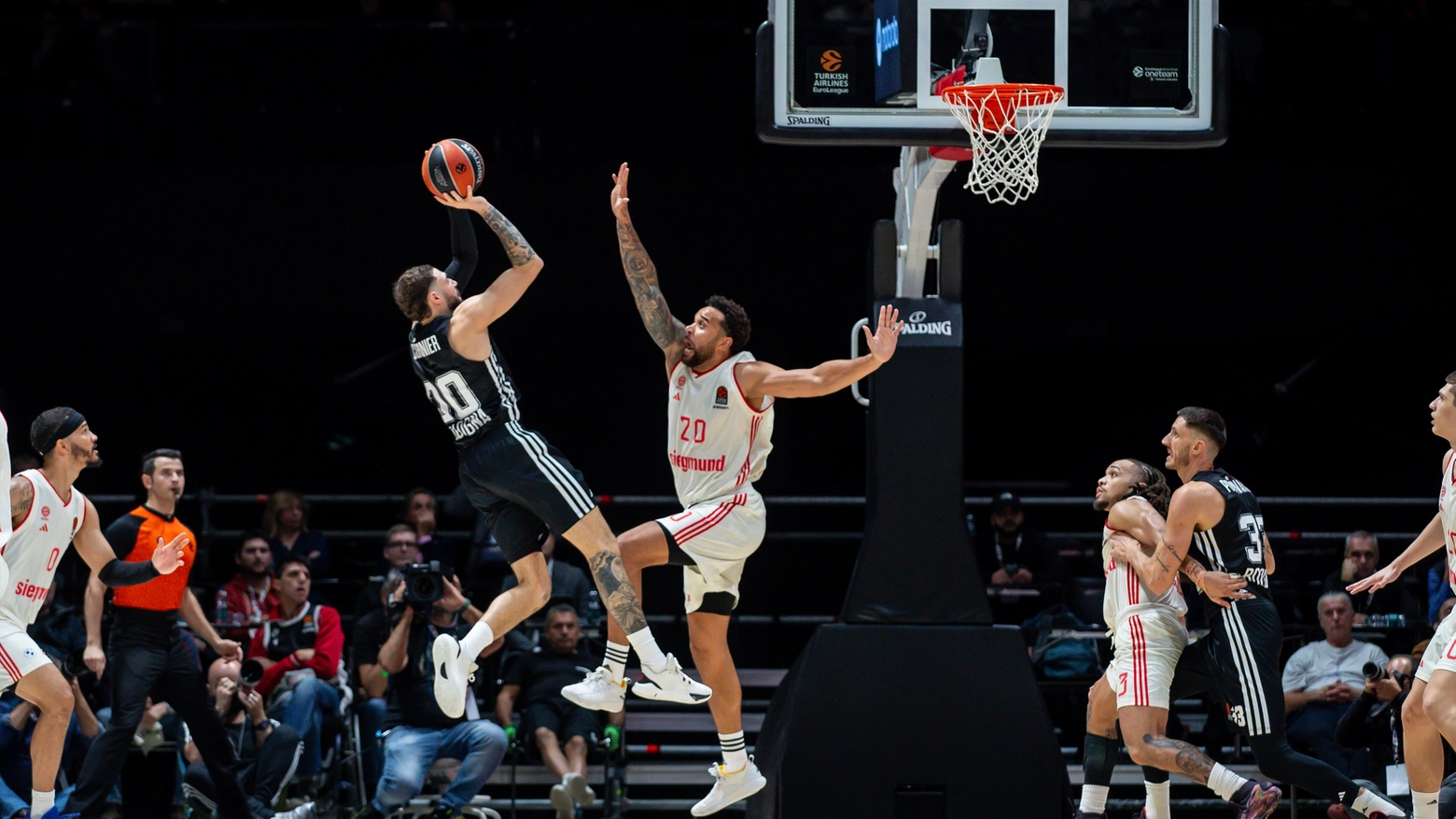 El Bayern Múnich asalta Bolonia, 84-87