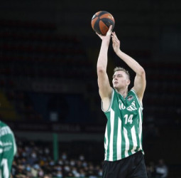 El Baskonia muestra interés por Anzejs Pasecniks