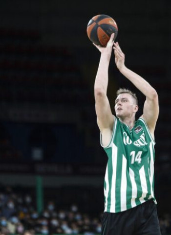 El Baskonia muestra interés por Anzejs Pasecniks