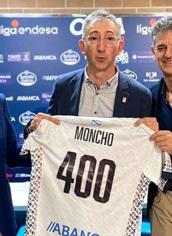 Moncho Fernández cumple 400 partidos con el Monbus Obradoiro en acb