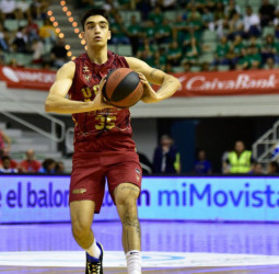 Rati Andronikashvili, cerca del Casademont Zaragoza