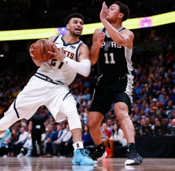 Los Nuggets remontan 19 puntos y empatan la serie (105-114) [1-1]