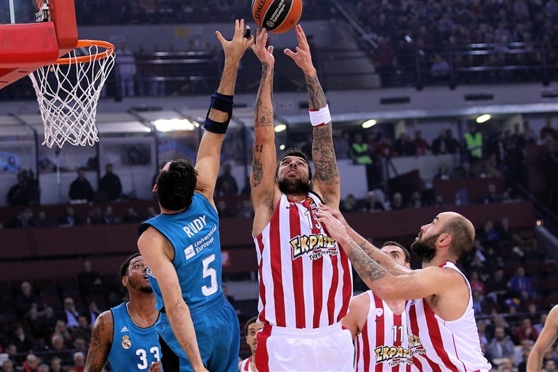 El Madrid no consuma la remontada en la prórroga en el Pireo (92-83)