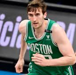 Luke Kornet renovará con los Boston Celtics