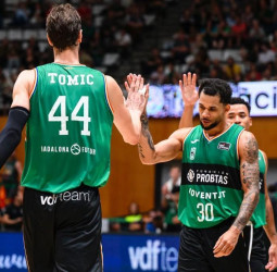 La Penya sube su autoestima tras un inicio esperanzador