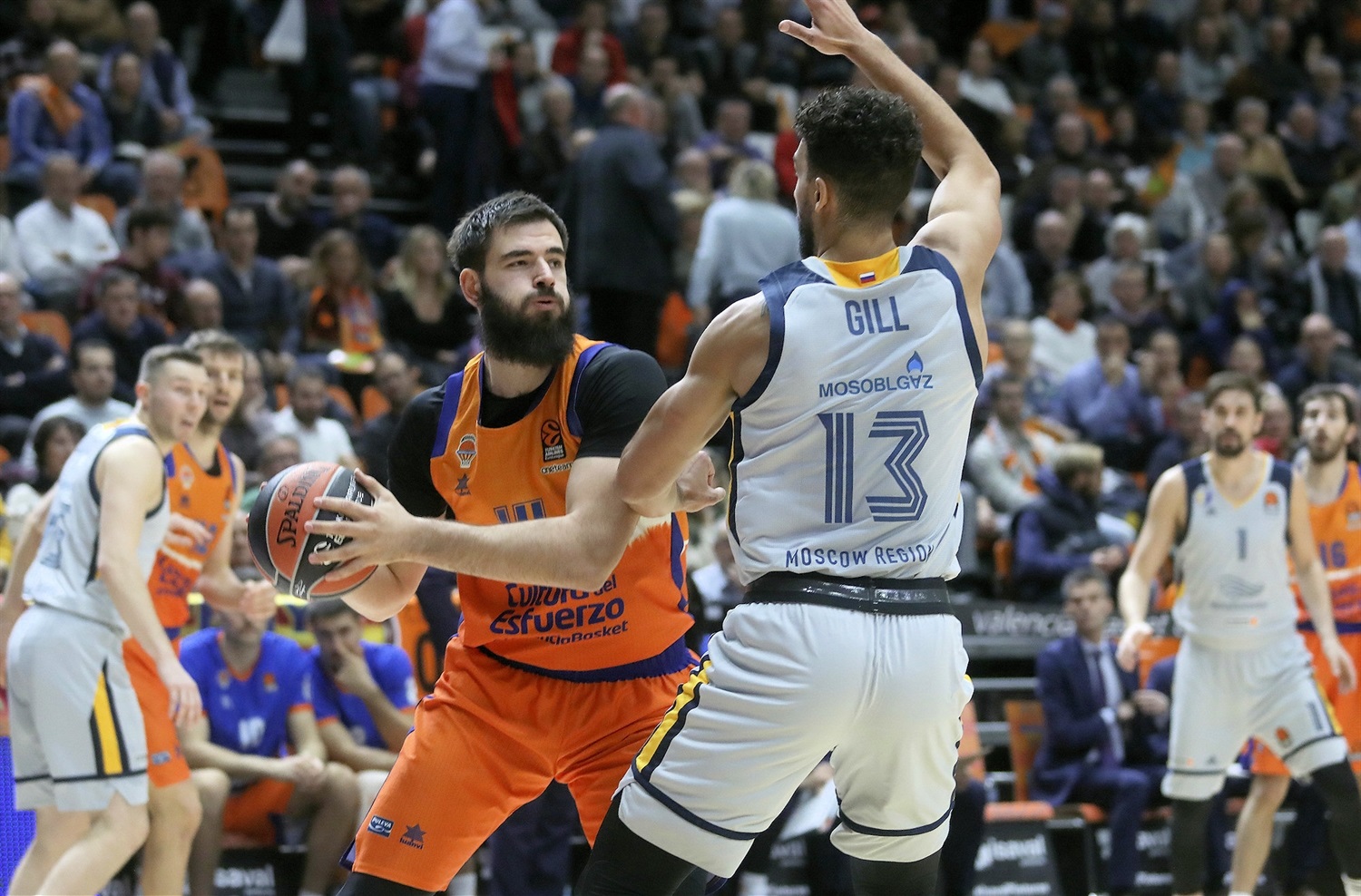 Valencia Basket completa la semana fantástica tumbando a un potente Khimki (89-84)