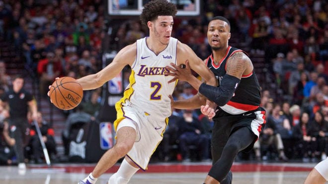 Los Warriors asaltan San Antonio, Lillard decide con un triple