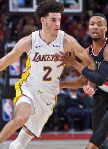 Los Warriors asaltan San Antonio, Lillard decide con un triple