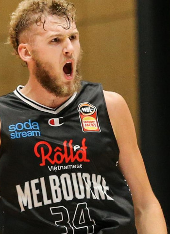 Olympiacos le realiza una oferta a Jock Landale