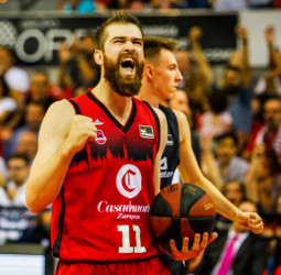 Casademont Zaragoza gana con claridad gracias a una gran defensa (84-61)