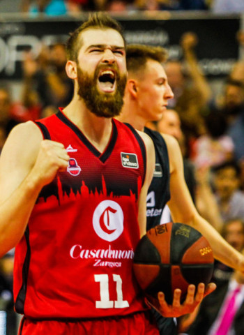 Casademont Zaragoza gana con claridad gracias a una gran defensa (84-61)