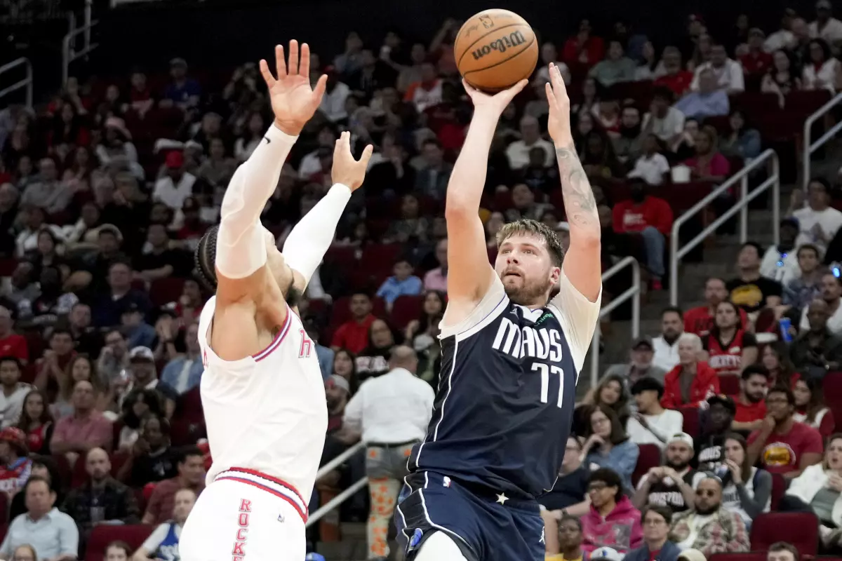 Los Mavericks cortan la racha de victorias de los Rockets