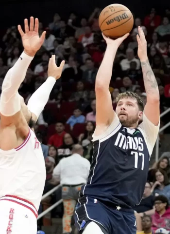 Los Mavericks cortan la racha de victorias de los Rockets