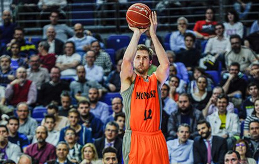 David Wear se va al baloncesto japonés