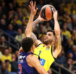 Wilbekin decide ante el Olympiacos (71-70)