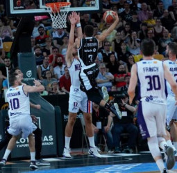 La caldera de Miribilla lleva al RETAbet Bilbao a la final (75-68)