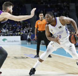 Yabusele, Poirier y Hanga destrozan al Surne Bilbao Basket (95-61)