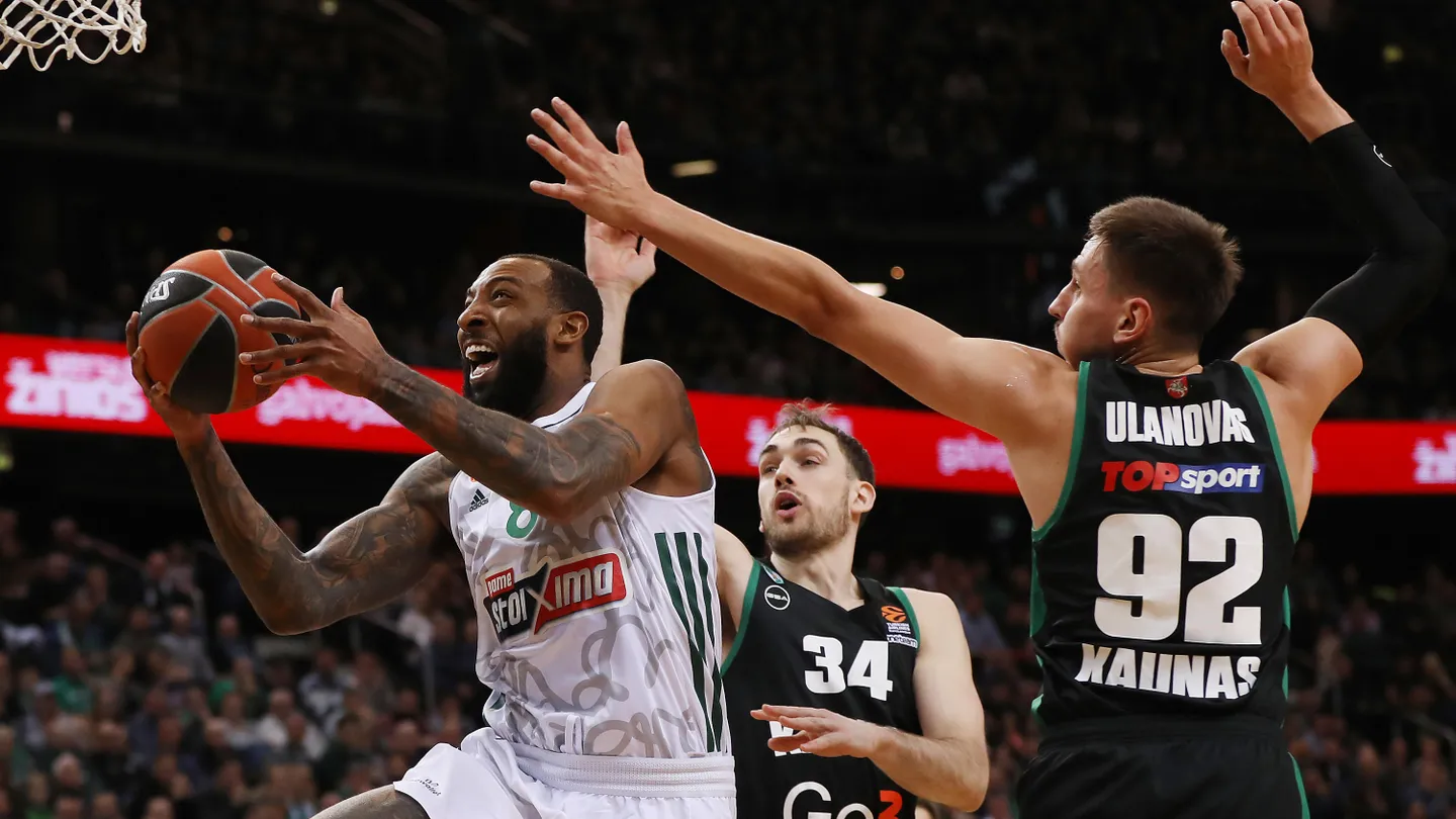 El Panathinaikos logra su tercera victoria consecutiva al superar al Zalgiris (67-81)