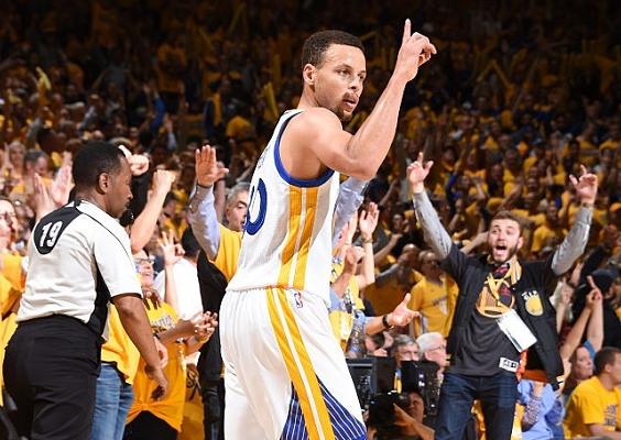 Los Warriors siguen vivos (2-3)