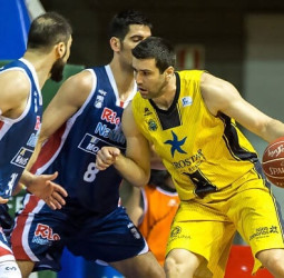 El Iberostar Tenerife se agarra a sus opciones de playoff (71-56)