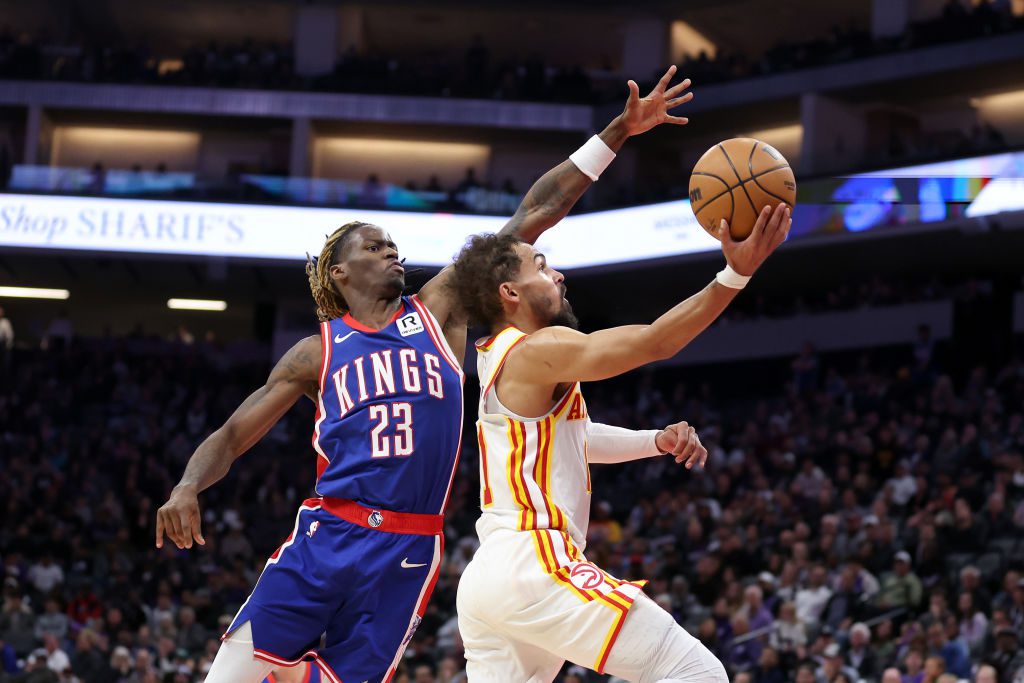 Dyson Daniels tapona a los Kings, 109-108