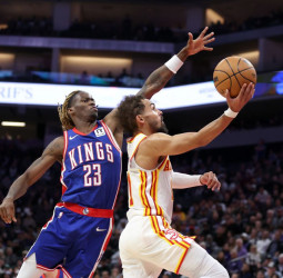 Dyson Daniels tapona a los Kings, 109-108