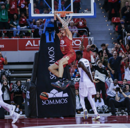 Aday Mara apunta a la NCAA
