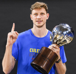 Artem Pustovyi cierra su etapa en el Barça
