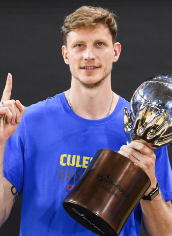 Artem Pustovyi cierra su etapa en el Barça