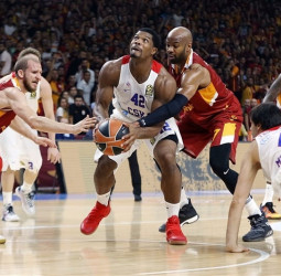 El CSKA Moscú enfría el infierno turco (84-109)