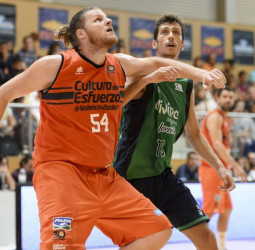 Valencia Basket rescinde el contrato de John Bryant
