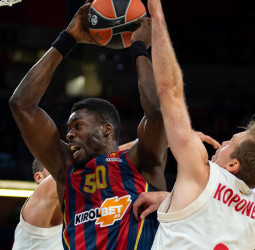 El Baskonia arrolla al Bayern (93-60)