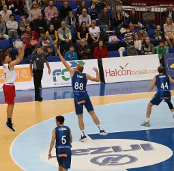 El GBC cae en la orilla de un derbi muy peleado (87-91)
