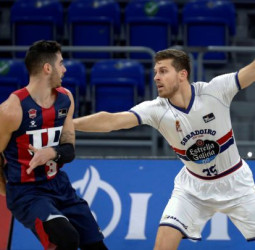 Vildoza lidera el cuarto triunfo seguido de los baskonistas ante el Monbus Obradoiro (80-74)