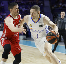 Causeur y el rebote dan al Real Madrid el primer punto del Playoff (93-76)