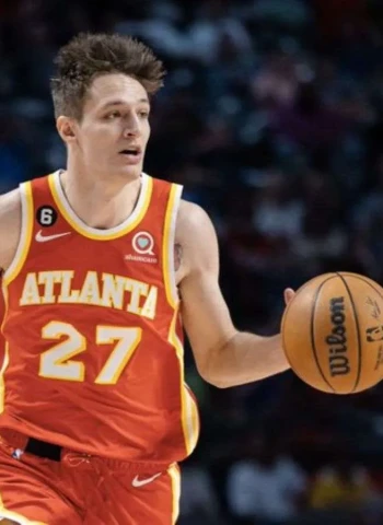 Vit Krejci continuará en los Atlanta Hawks