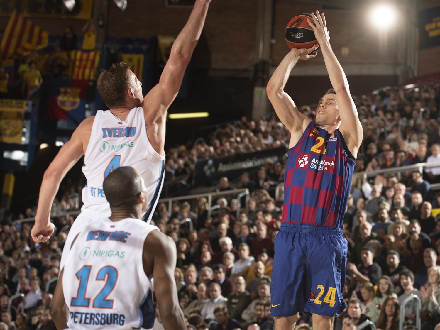 Oriola, Smits, Nigel-Hayes y Kuric, futuro incierto en el Barcelona