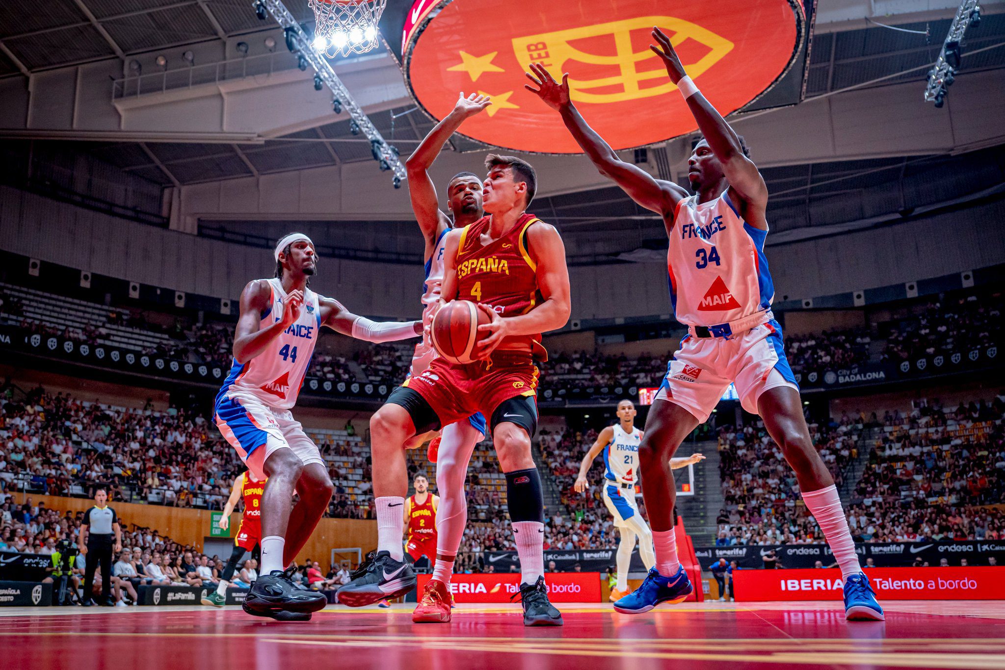 Francia presenta credenciales para el Eurobasket en Badalona (67-75)