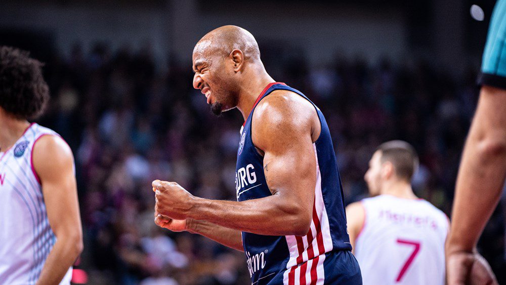 Marcus Keene rompe la racha del Telekom Bonn, 76-77 (1-0)