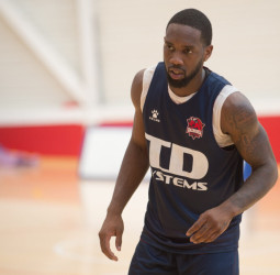 Khadeen Carrington se desvincula de TD Systems Baskonia