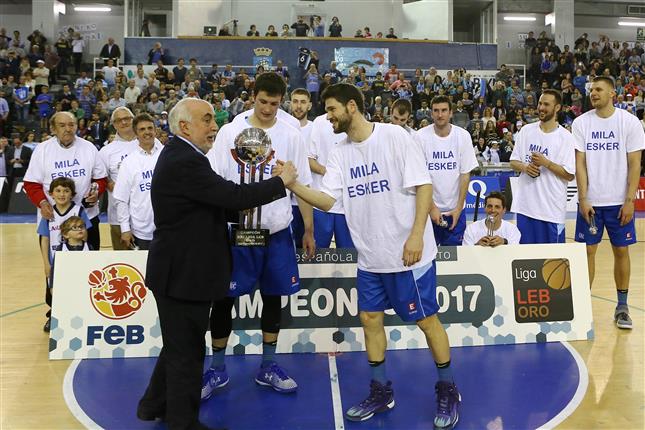 RETAbet.es GBC se reconcilia con el baloncesto con su tercera corona