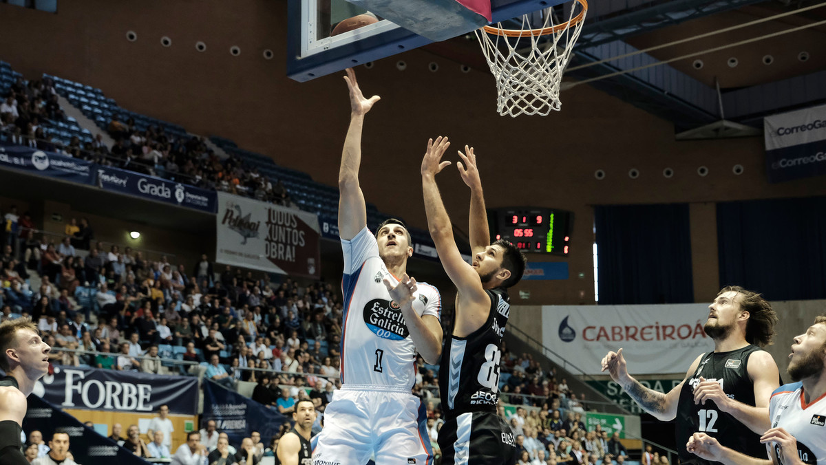 El Obradoiro, tras dos prórrogas, supera al Bilbao Basket (98-96)