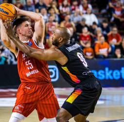 El BAXI Manresa aplasta a los Niners Chemnitz, 105-59