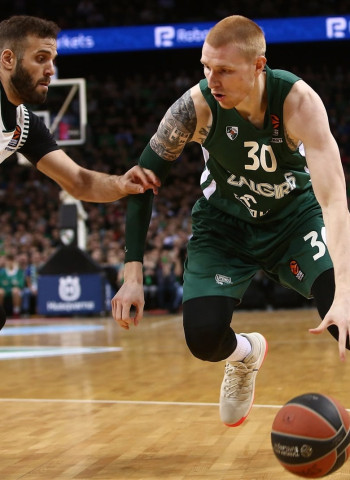 Los Washington Wizards se vuelven a fijar en Aaron White