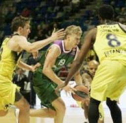 El Fenerbahce presenta una oferta a Kuzminskas