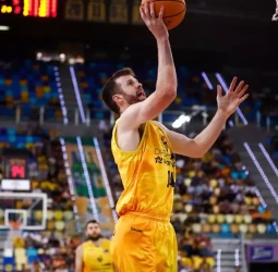 El Bàsquet Girona tantea el fichaje de John Shurna