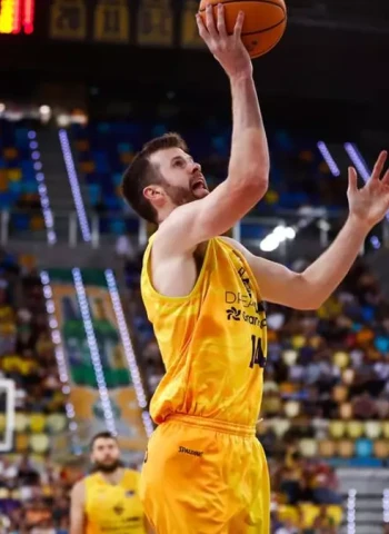 El Bàsquet Girona tantea el fichaje de John Shurna