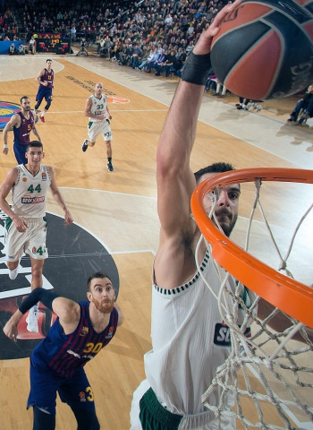 Victoria trabajada pero sin titubeos del FC Barcelona ante Panathinaikos (79-68)