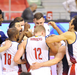 El BAXI Manresa se impone al UCAM Murcia liderado por Dani Pérez (93-103)