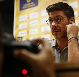 Fotis Katsikaris: «Tenemos que ser verticales»